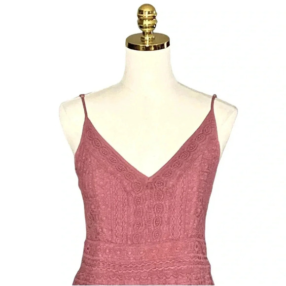 ABERCROMBIE & FITCH | Dusty Rose Eyelet Crochet Smoked Back Dress Size L - Picture 6 of 10